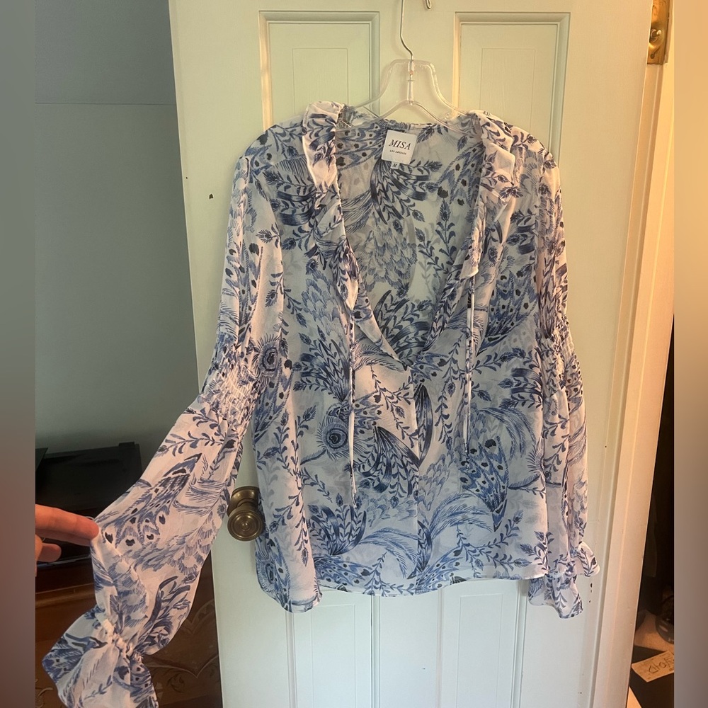 MISA size M blue and white flowy top